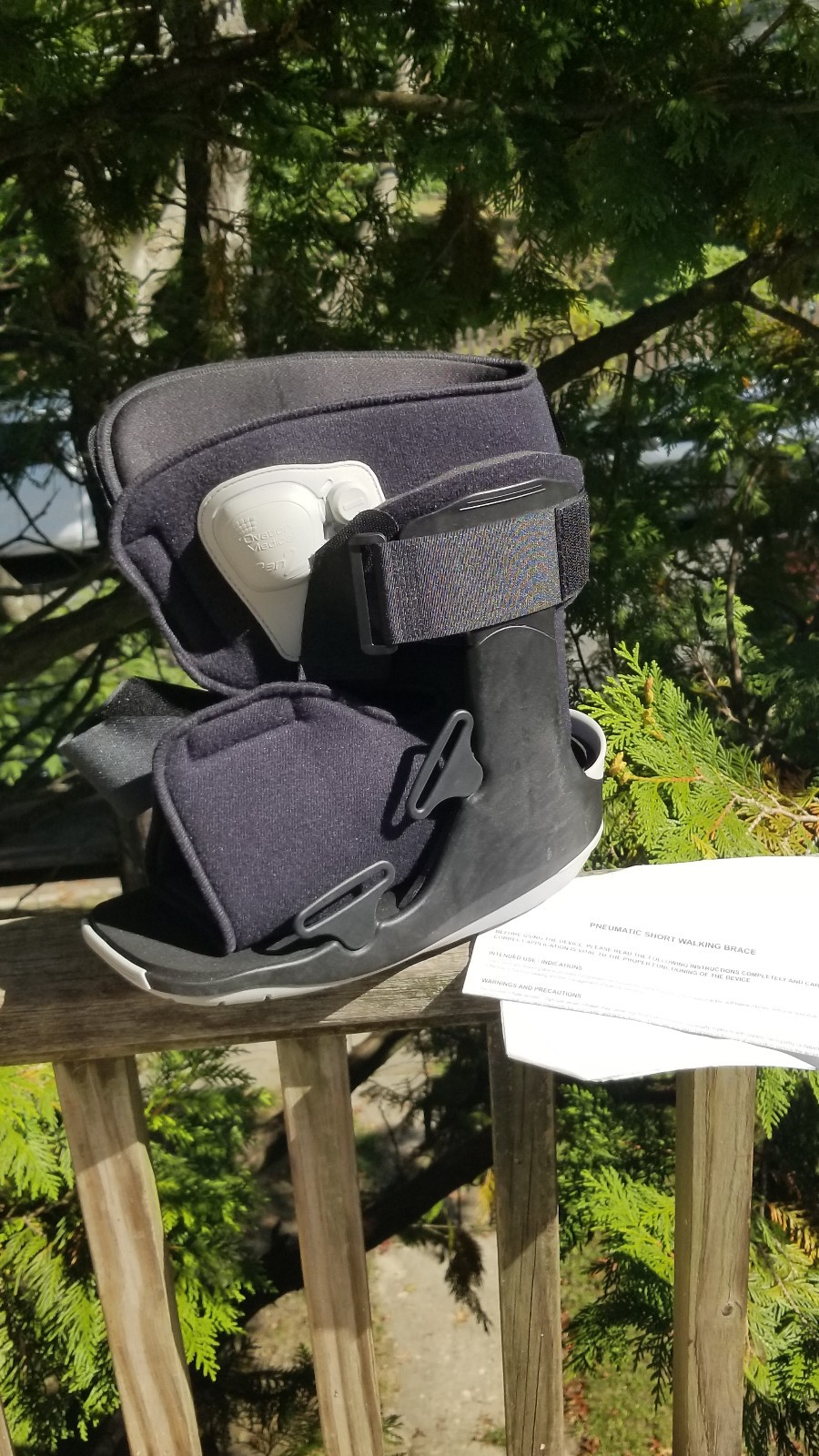 ORTHOPEDIC FOOT ANKLE BRACE SHORT PNEUMATIC WALKER 10105 SIZE MED.