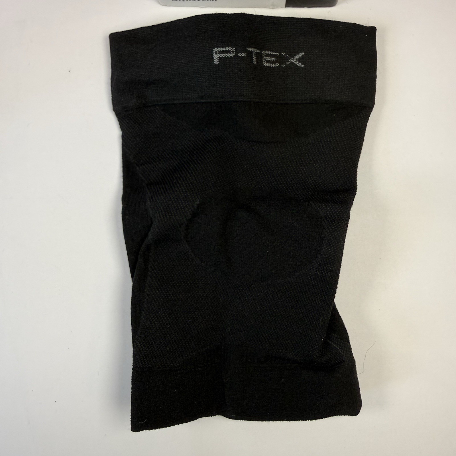 P-TEX Knit Compression Knee Sleeve Medium Black Athletic Support Brace NEW
