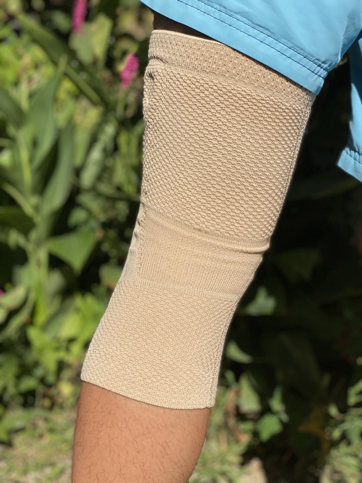 Bauerfeind GenuTrain Size 3 Knee Support Sleeve Beige Compression Knit
