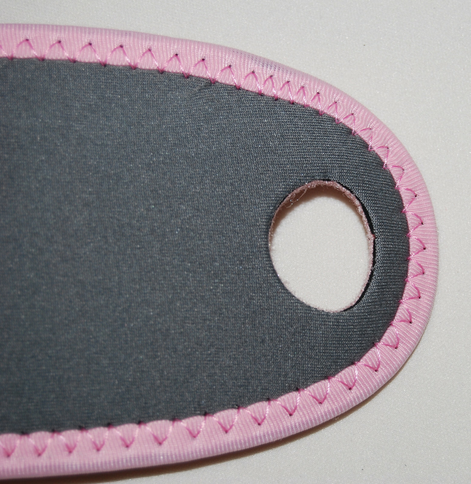 New 2-Pack Pink Compression Wrist Wraps for Pain Relief OSFM