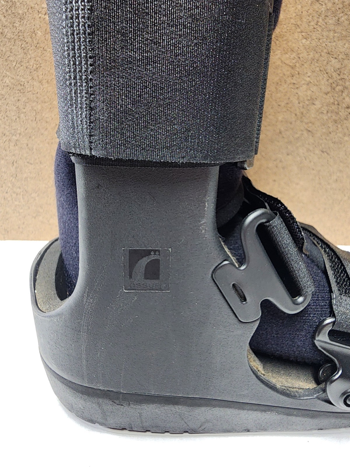 Ossur Form Fit Walker Medical Walking Boot Ankle Foot Brace Size XS Black 730