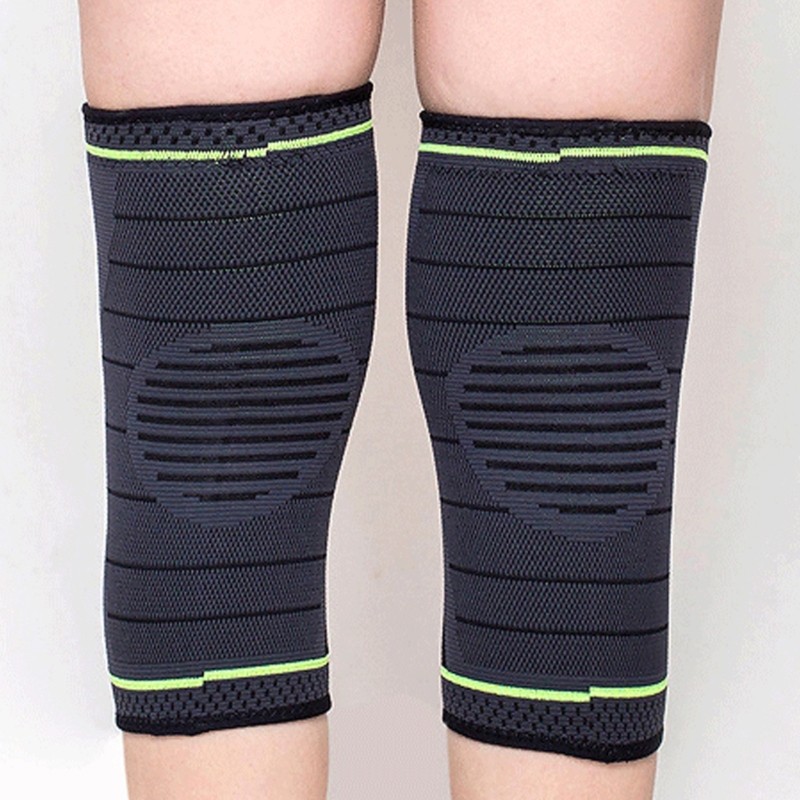 Flexible Knee Wrap for Enhancing Stability During Sports and Physical Labor