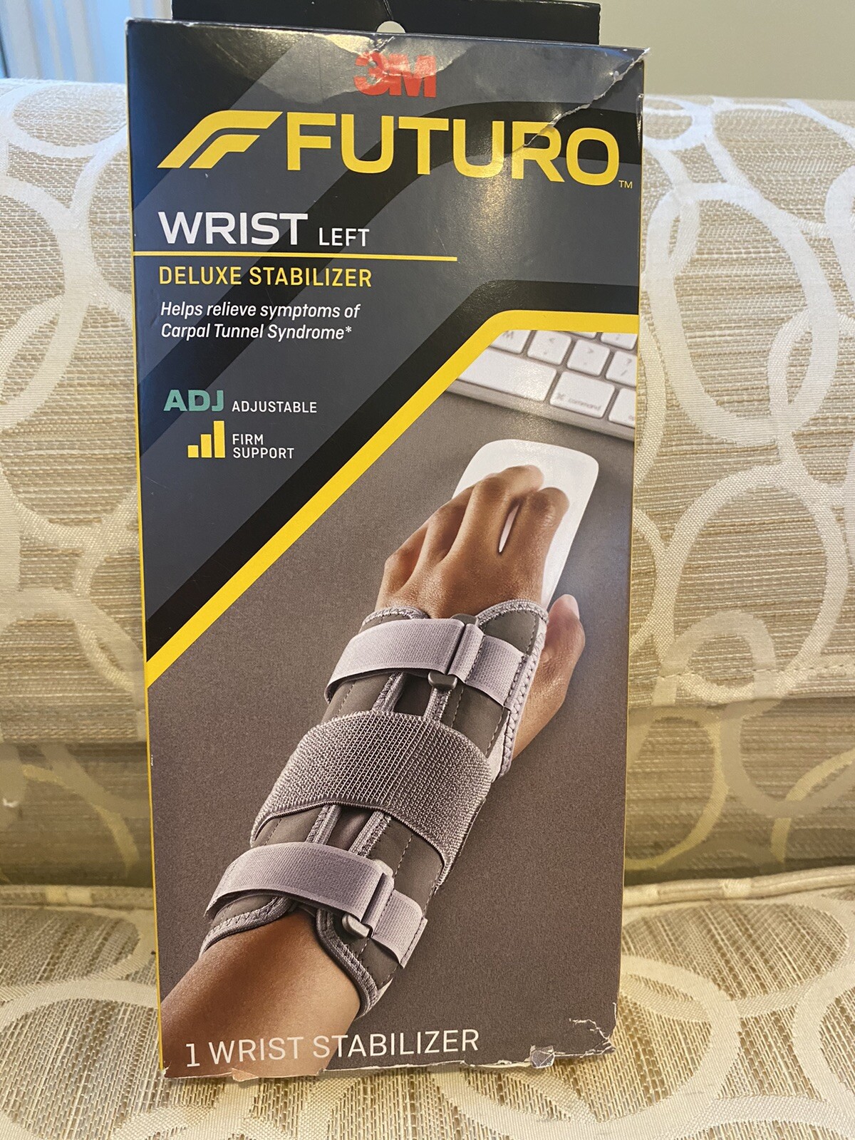 3M Futuro Deluxe Wrist Stabilizer, Left Hand Adjustable Carpal Tunnel Relief