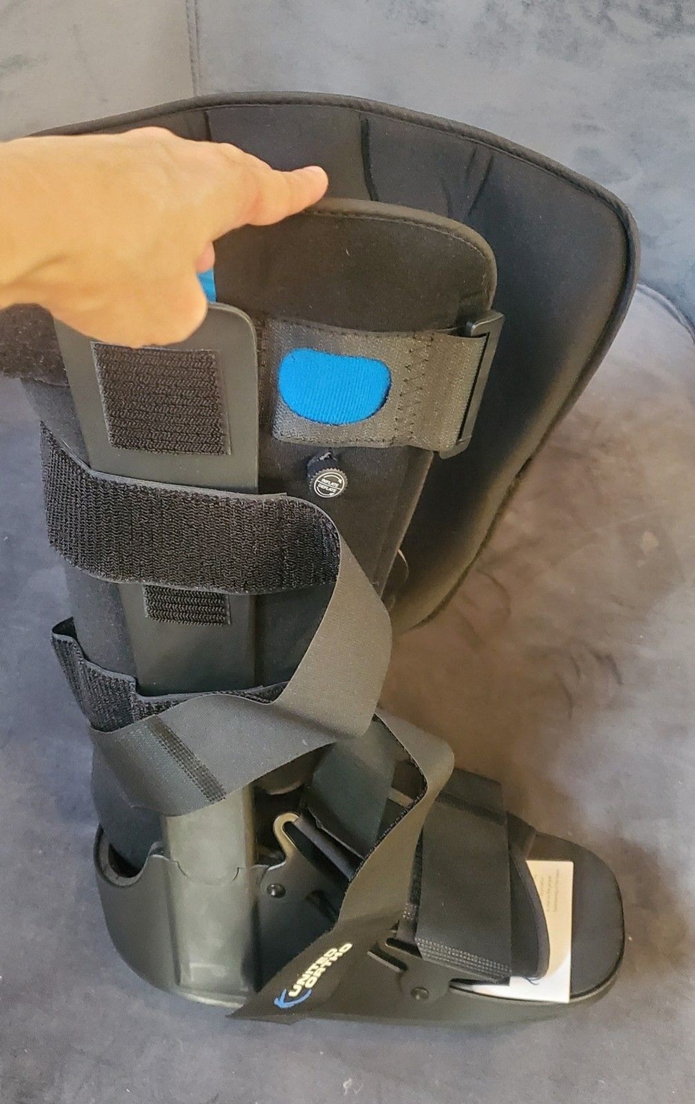 United Ortho USA14105 Air Cam Walker SUPPORT Boot Black – M