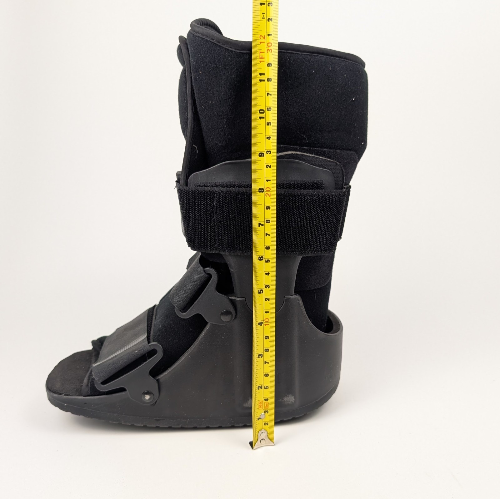 UNITED ORTHO Short Air Cam Walker Fracture Boot Black Fits Left or Right S/M