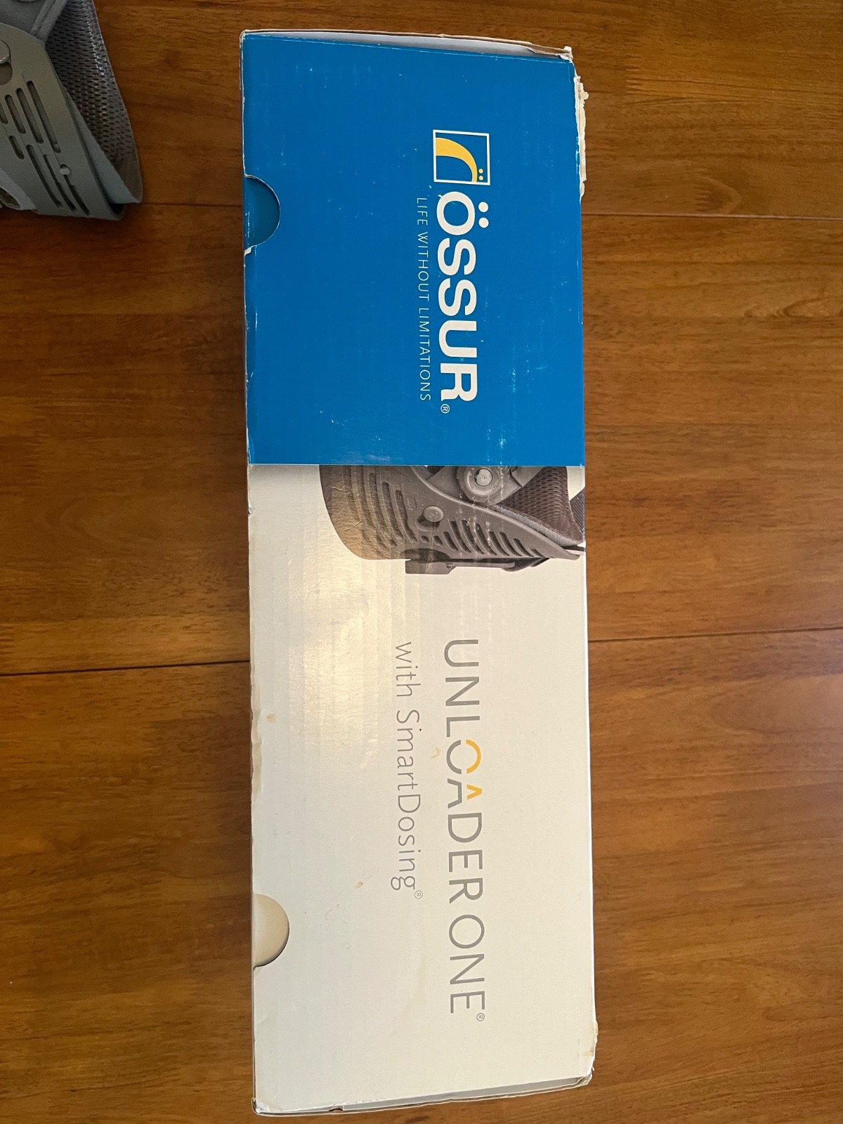 Ossur Unloader One with SmartDosing Medial Left Knee Brace Size Medium w/ Box