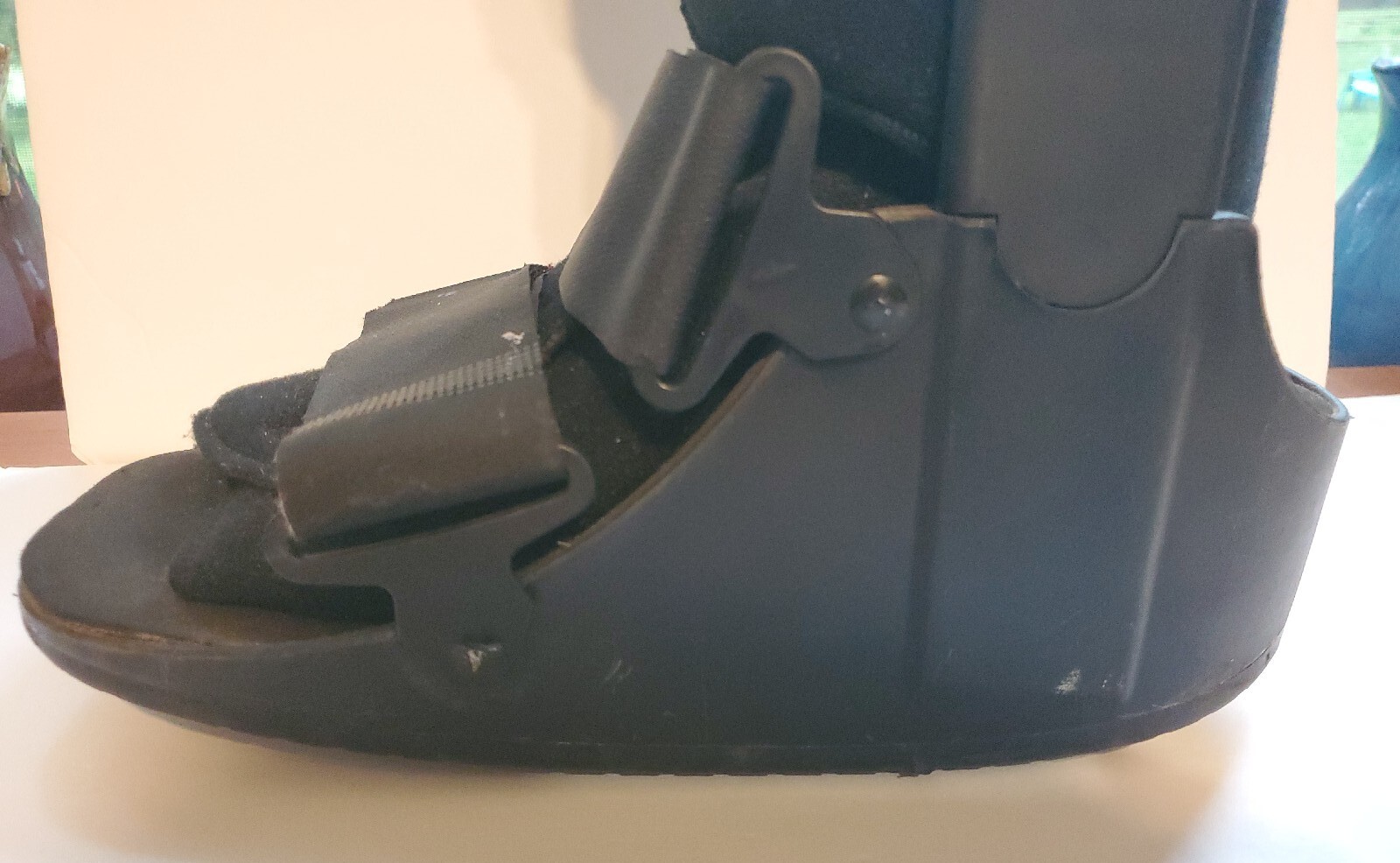 MD Standard Walking Boot Adult Size Medium Walker Brace Men 7-10 Women 8–11