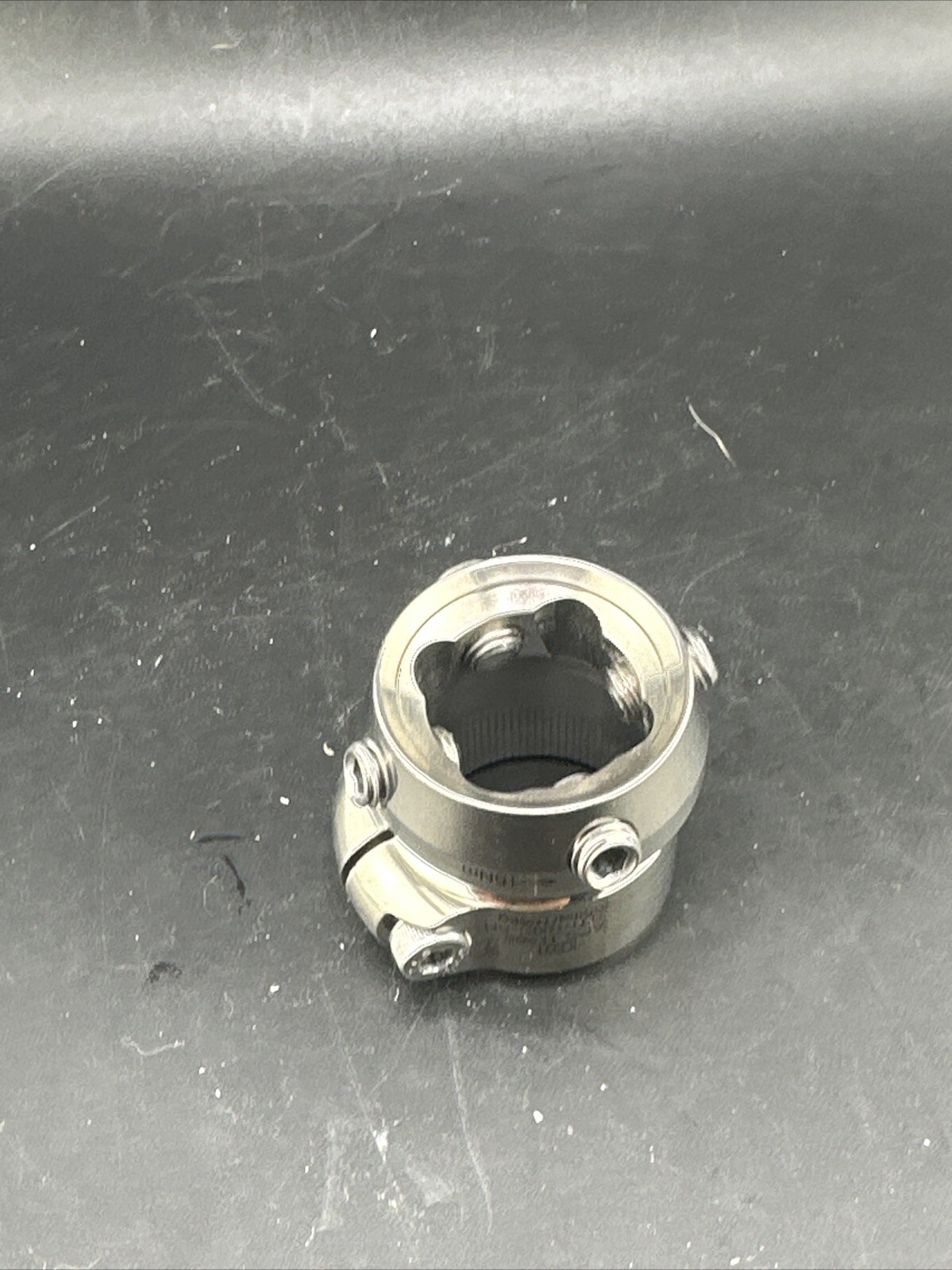 APC Short 30mm Diameter Prosthetic Tube Clamp. Titanium, TI-100C-SH.