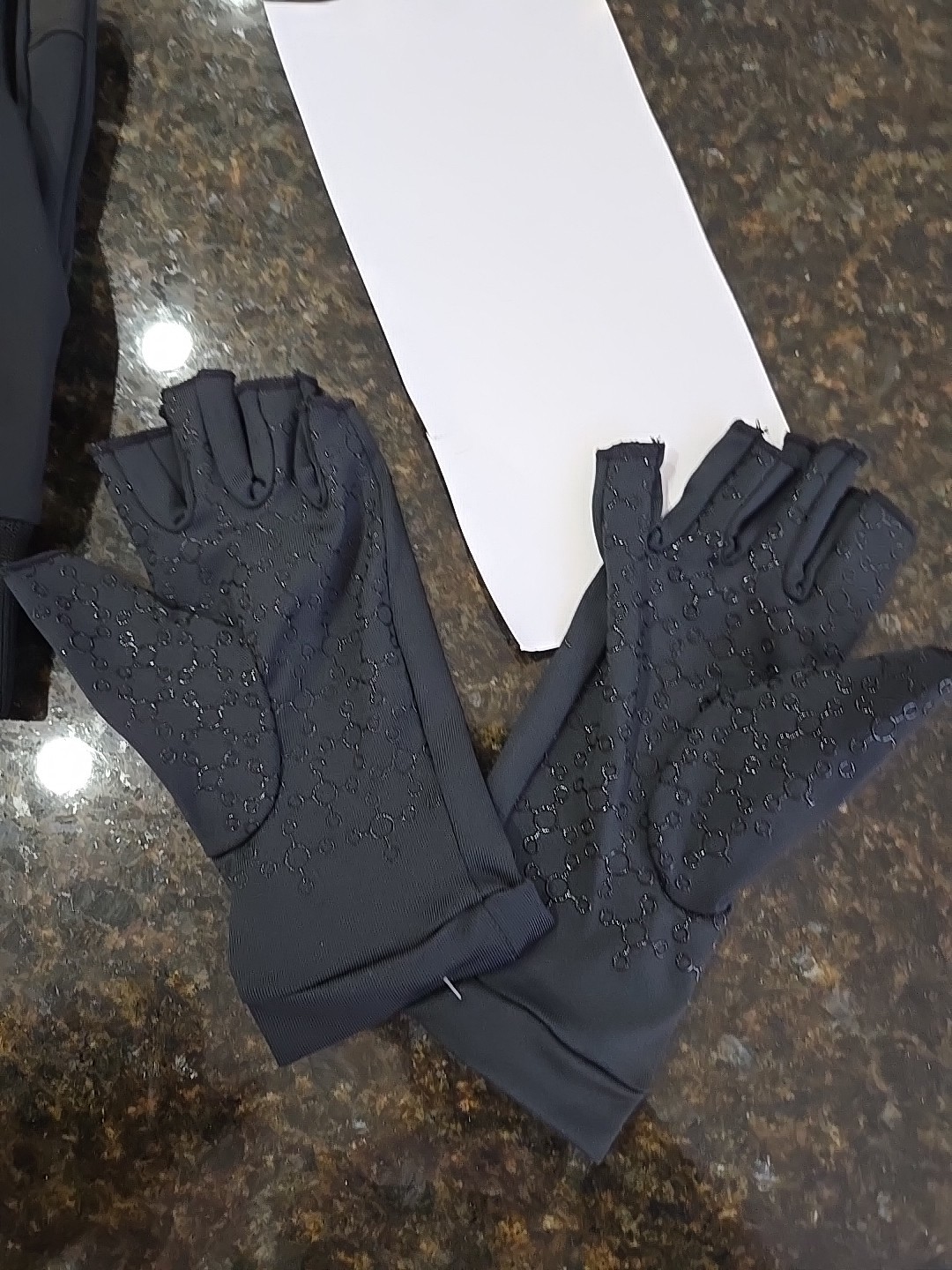 Tommie Copper 2-in-1 All Weather Compression Glove Combo – Black/Large
