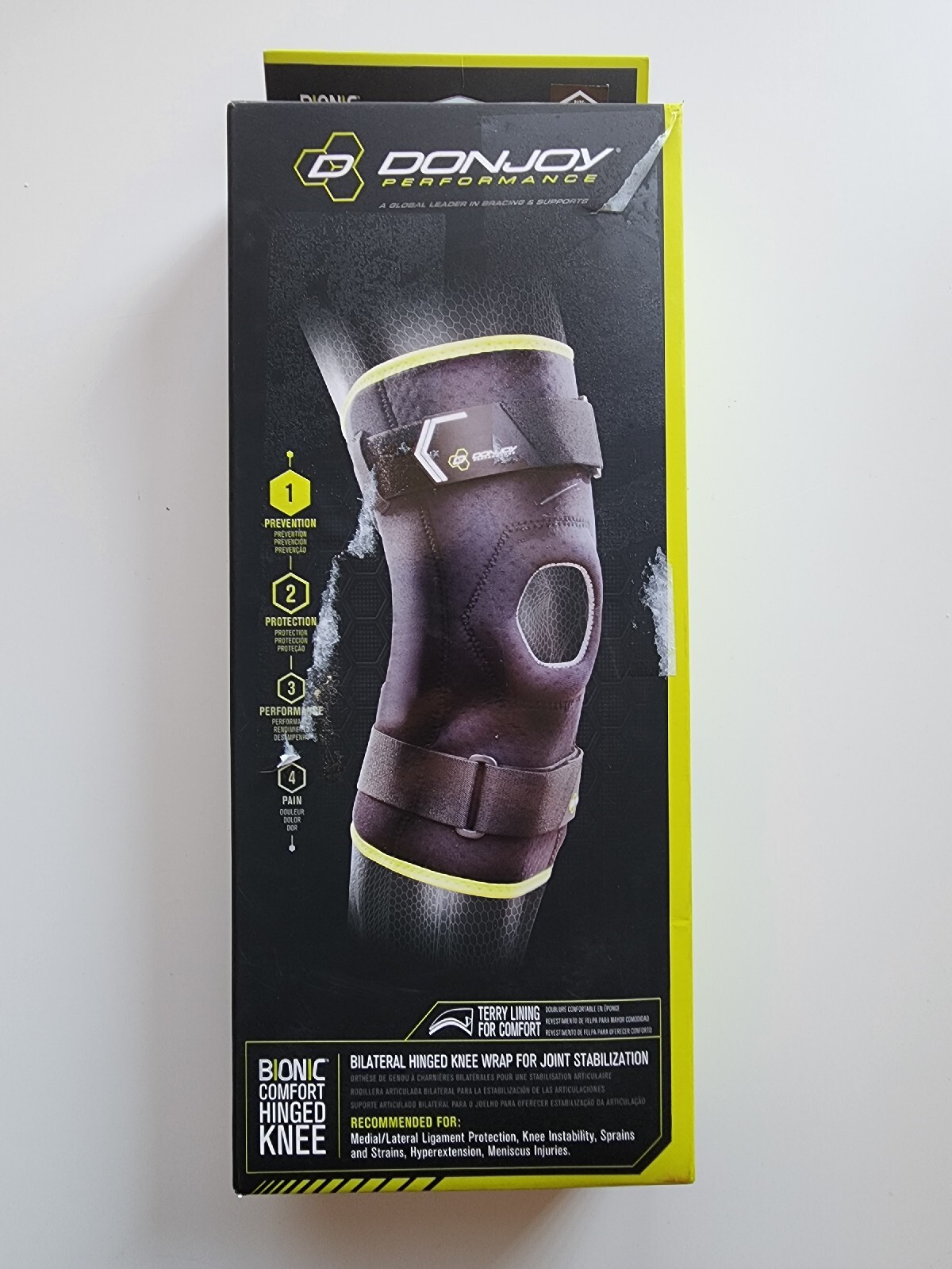DonJoy Performance Bionic Comfort Hinged Knee Brace Sports Support Size, S/M