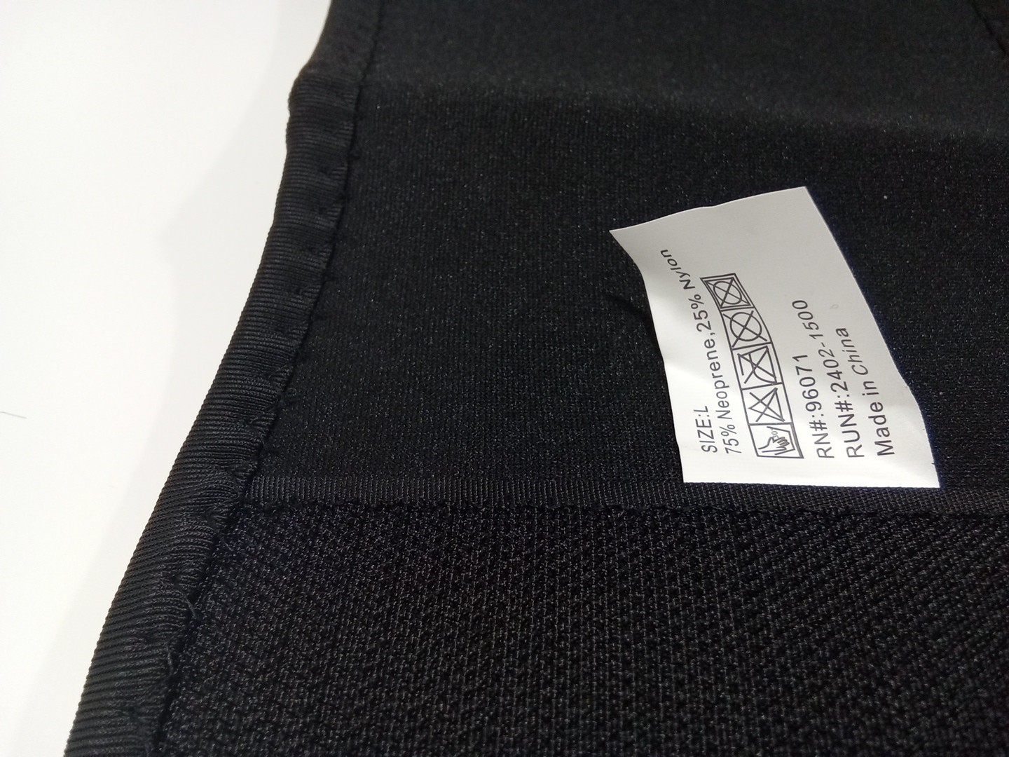 Magnetic Back Support Size L