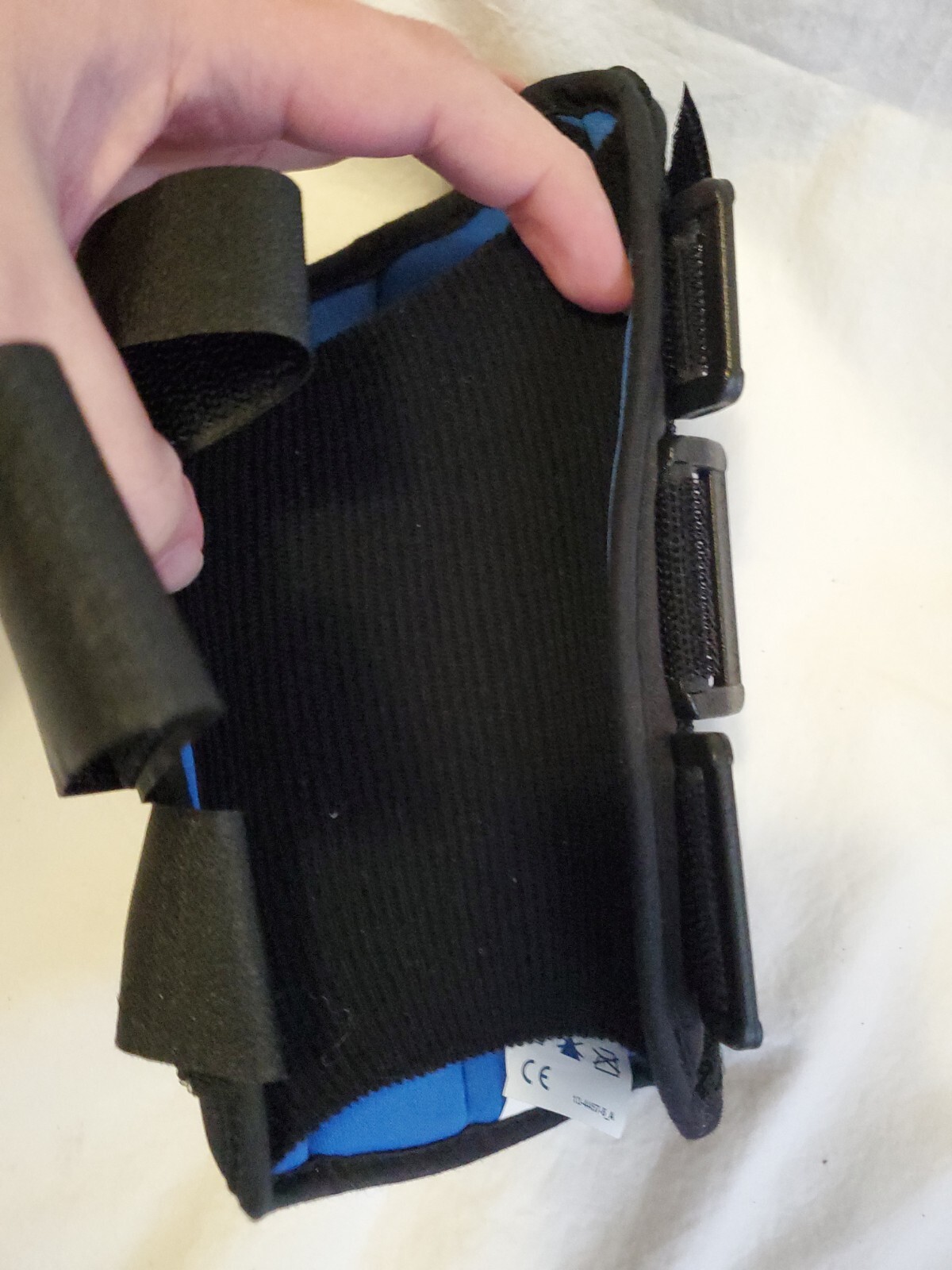 Procare Left Hand Comfort Form Wrist/thumb Suport Size Large Color Black.