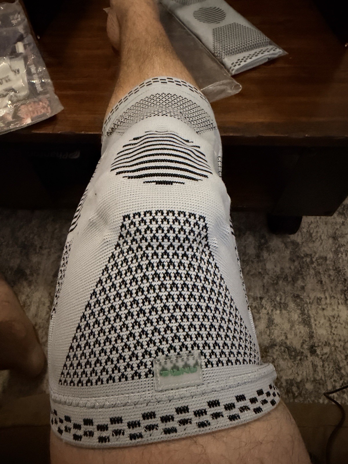 ANRi.e. knee brace Targeted Support for Pain Relief and Stabilization of The Kne
