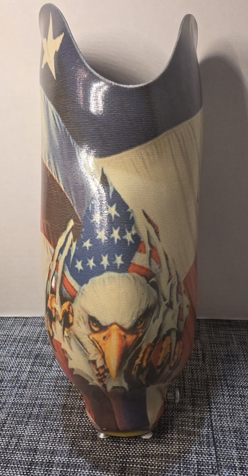 Prosthetic Socket Below Knee Eagle Flag Graphic – Carbon Fiber