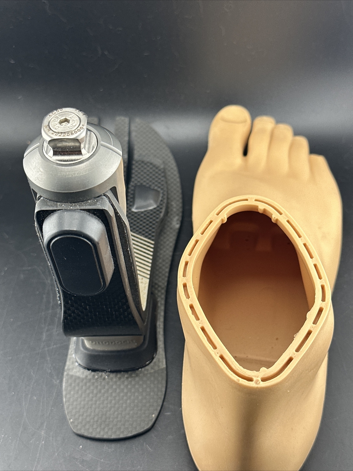 ottobock otto bock taleo Right prosthetic foot. size 28. category 4.