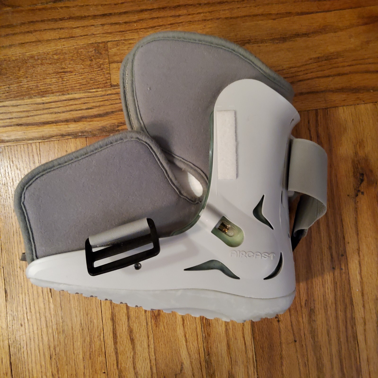 Aircast SP Walker Small 01A-S Walker Boot Man Size 4-7 Woman Size 5-8
