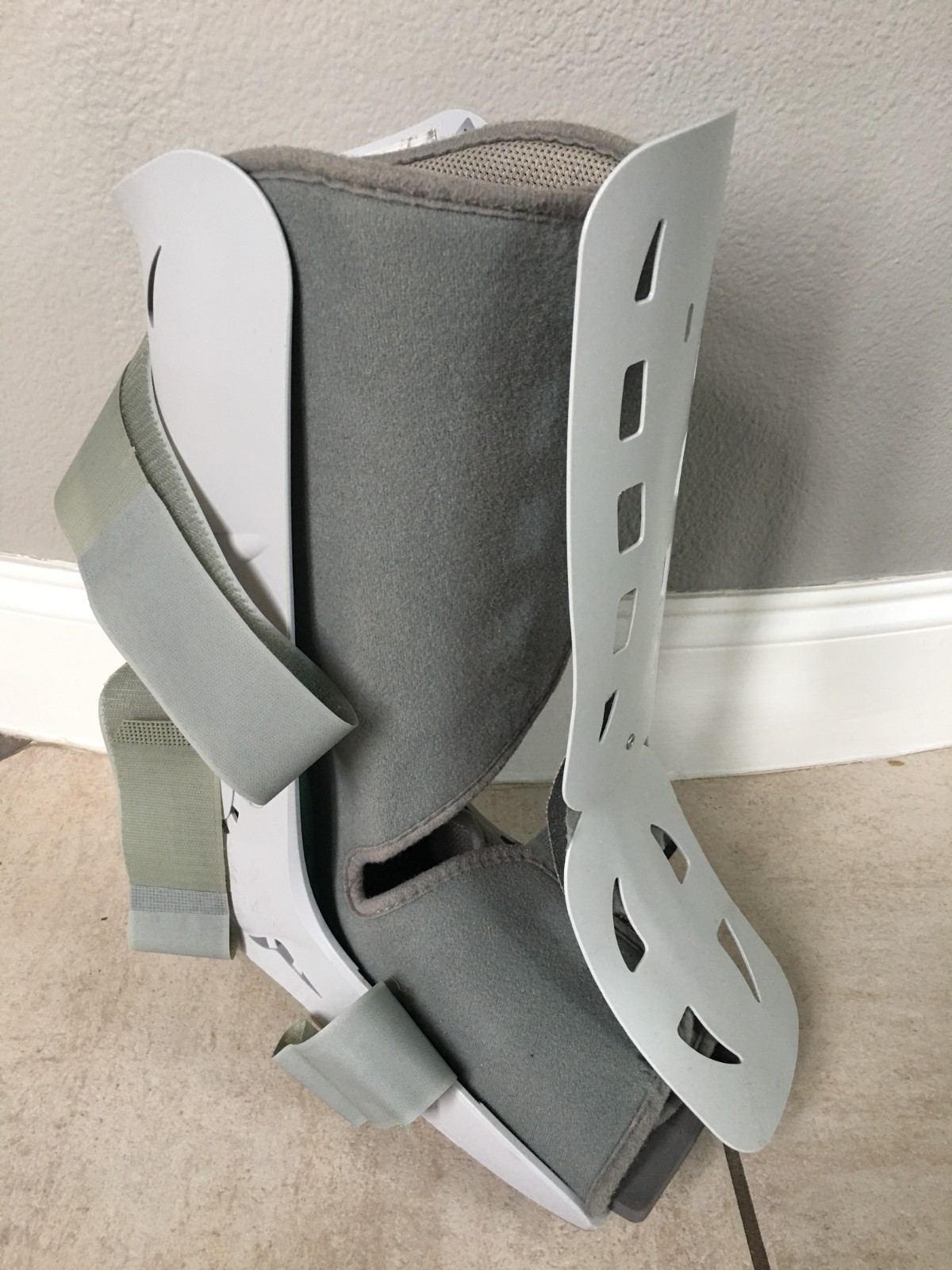 AirCast Pneumatic Inflatable Walking Boot Leg Foot Ankle Injury Brace