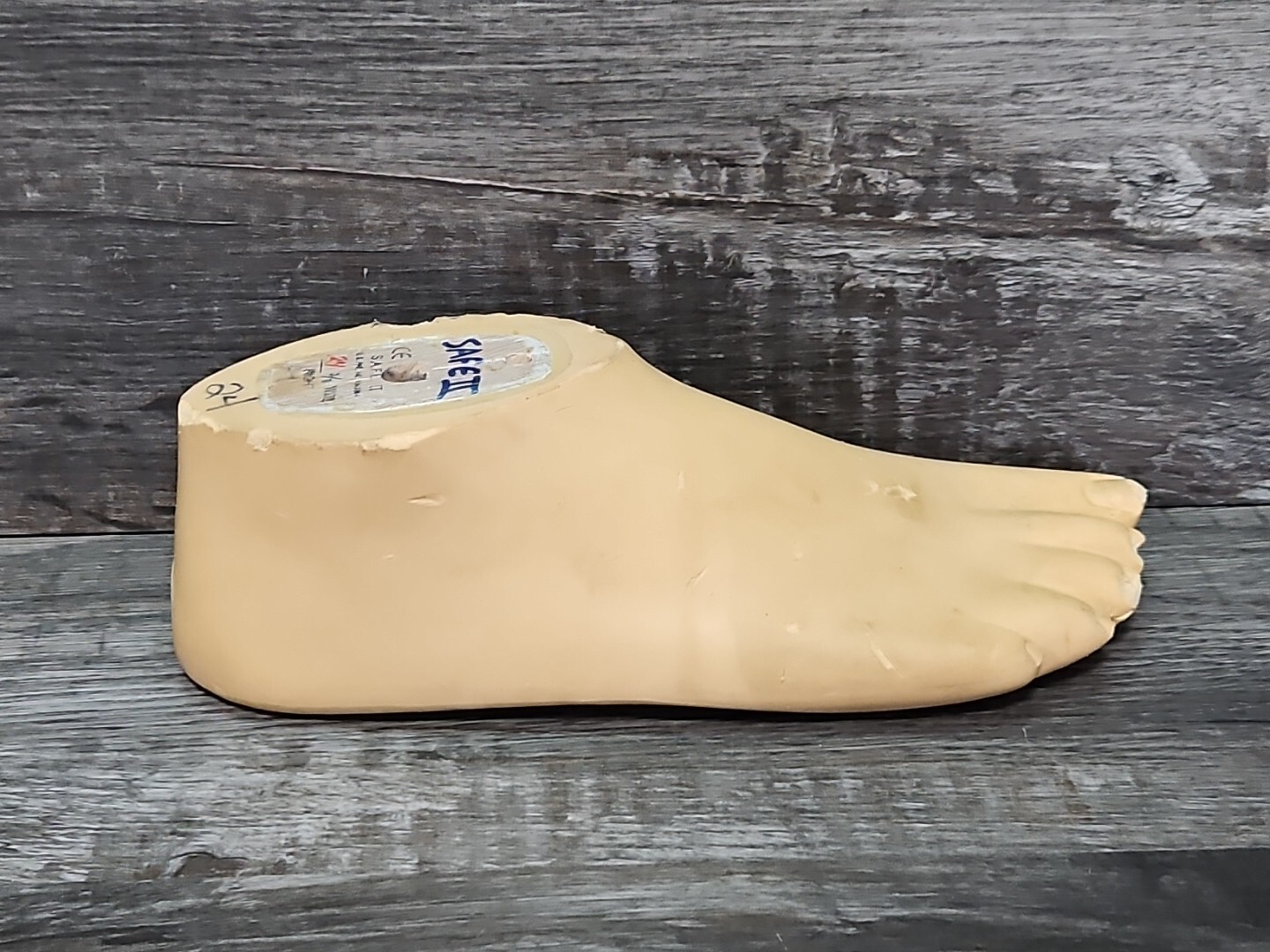 S.A.F.E. II Prosthetic Foot R 24 CM w/ 3/8″ Heel Wide In Fair Shape (See Pics)