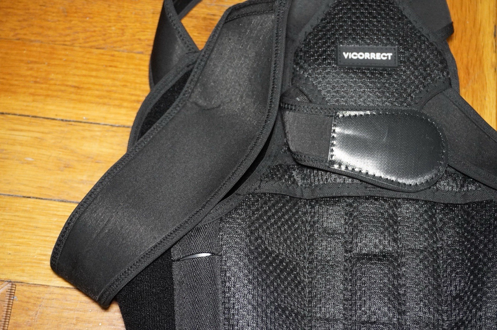 VICORRECT Posture Corrector Back Support Brace Adjustable Straps Medium