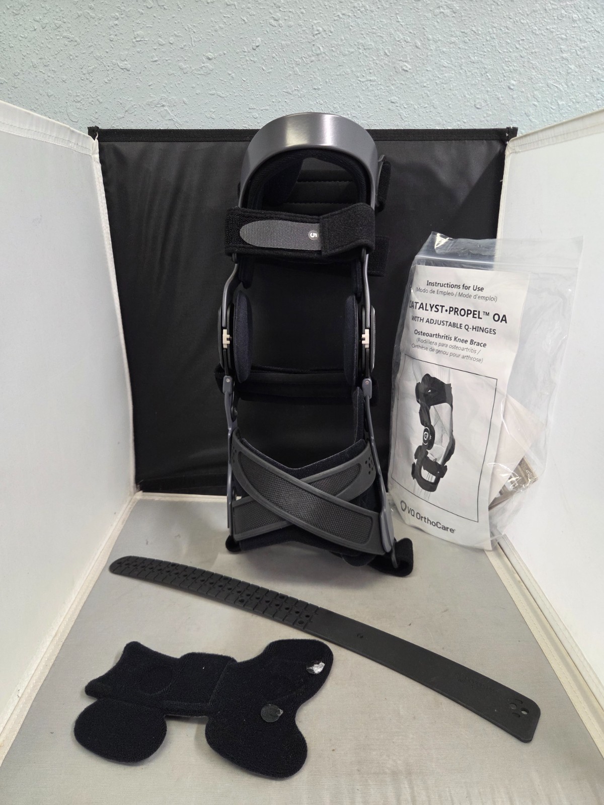 VQ OrthoCare Catalyst Propel OA Osteoarthritis Knee Brace Adjustable Q-Hinges