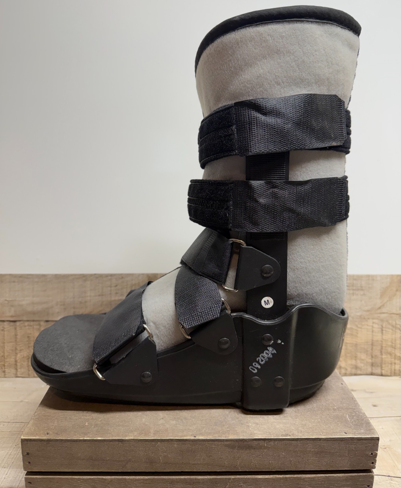 Don Joy Walking Boot Medium Adult Medical High Top Foot/Ankle Brace – Fast Ship
