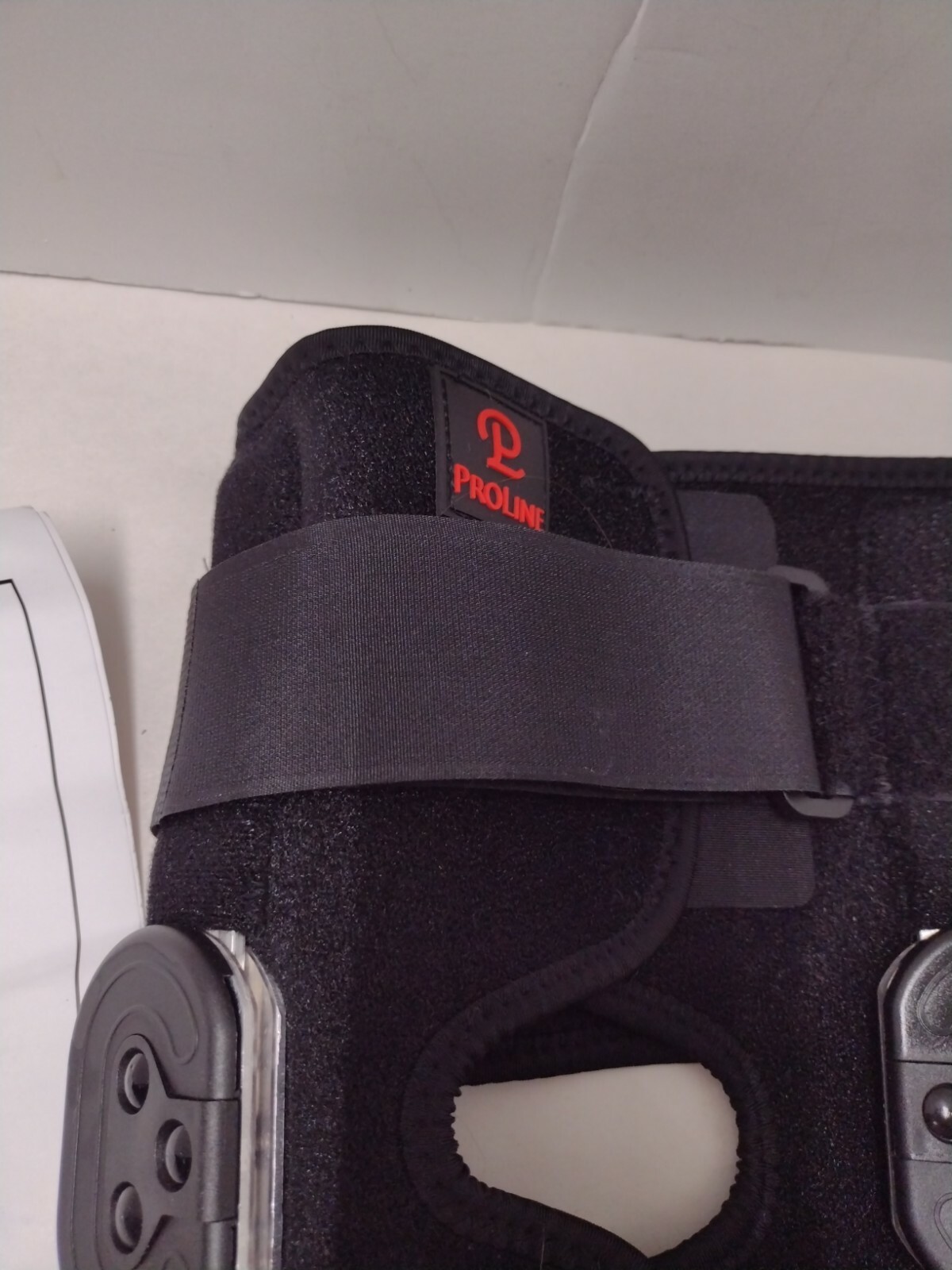 ProLine Innovations PL-32/33 ROM Knee Support Bilateral Universal Knee Support