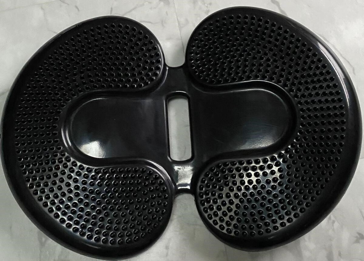 CUSHION, CHIROPRACTIC CUSHION, PELVIC, SCIATICPAIN, HEMORRHOIDAL PAIN RELIEVING