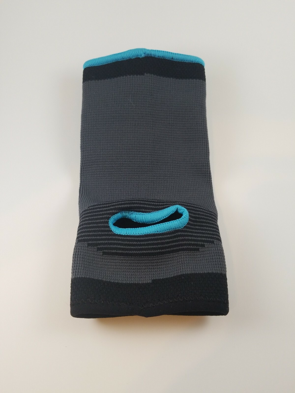 Ankle Sleeve – lightweight knit sleeve for sprains, strains, swelling, arthritis