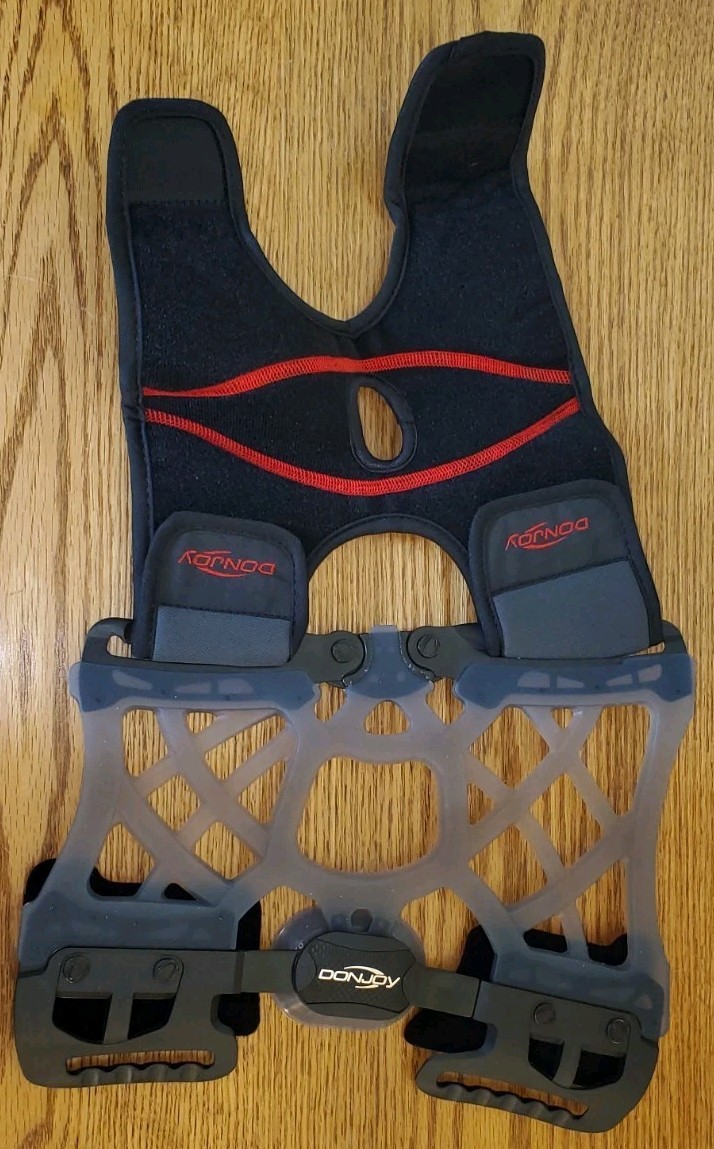 DonJoy OA Reaction Web Knee Brace Medial Left/Lateral Right 11-7427-2 (S)