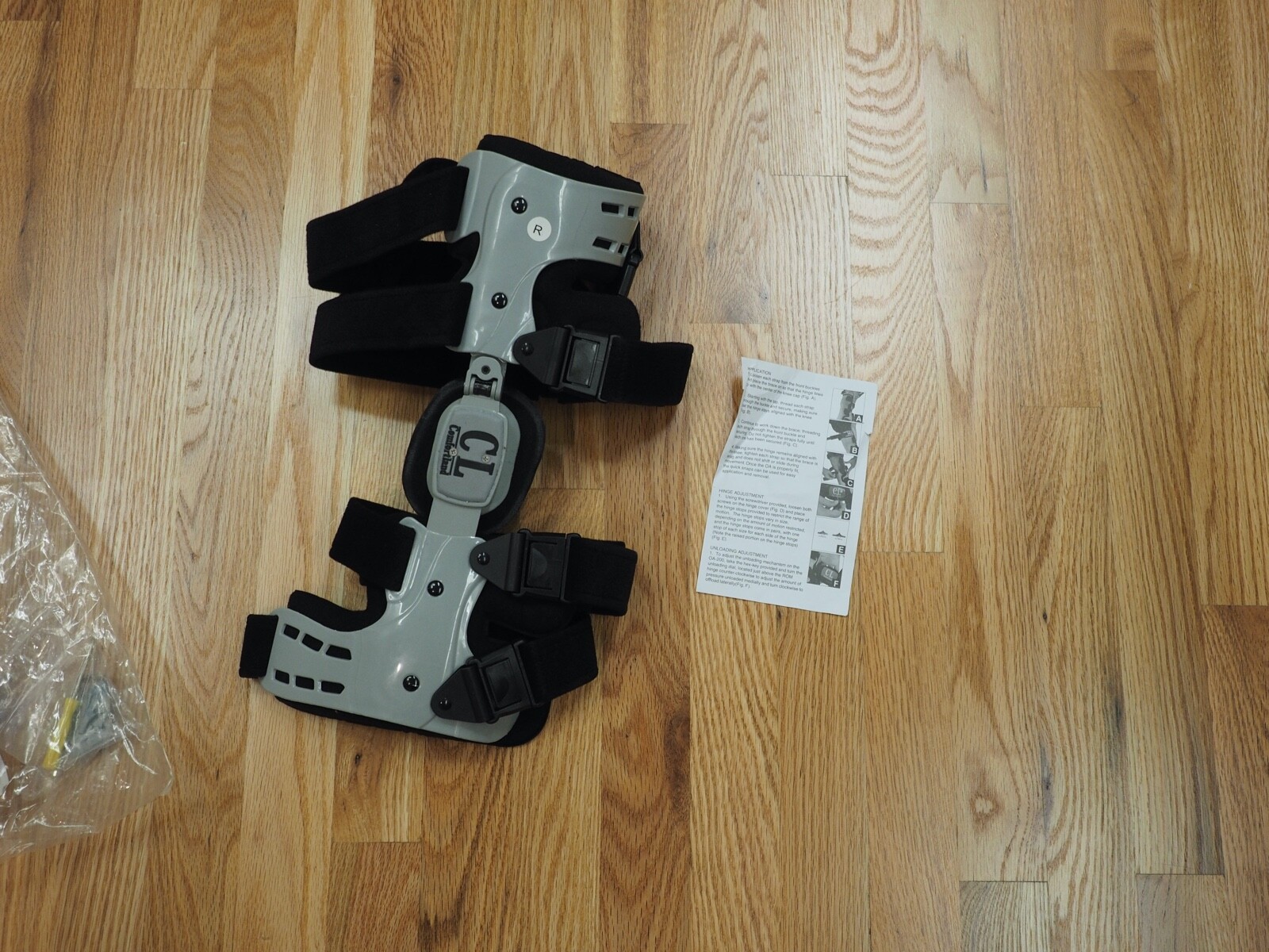 OA-200- R Knee Brace Right LEG Gray Black w/ Tools Directions Comfortland CL
