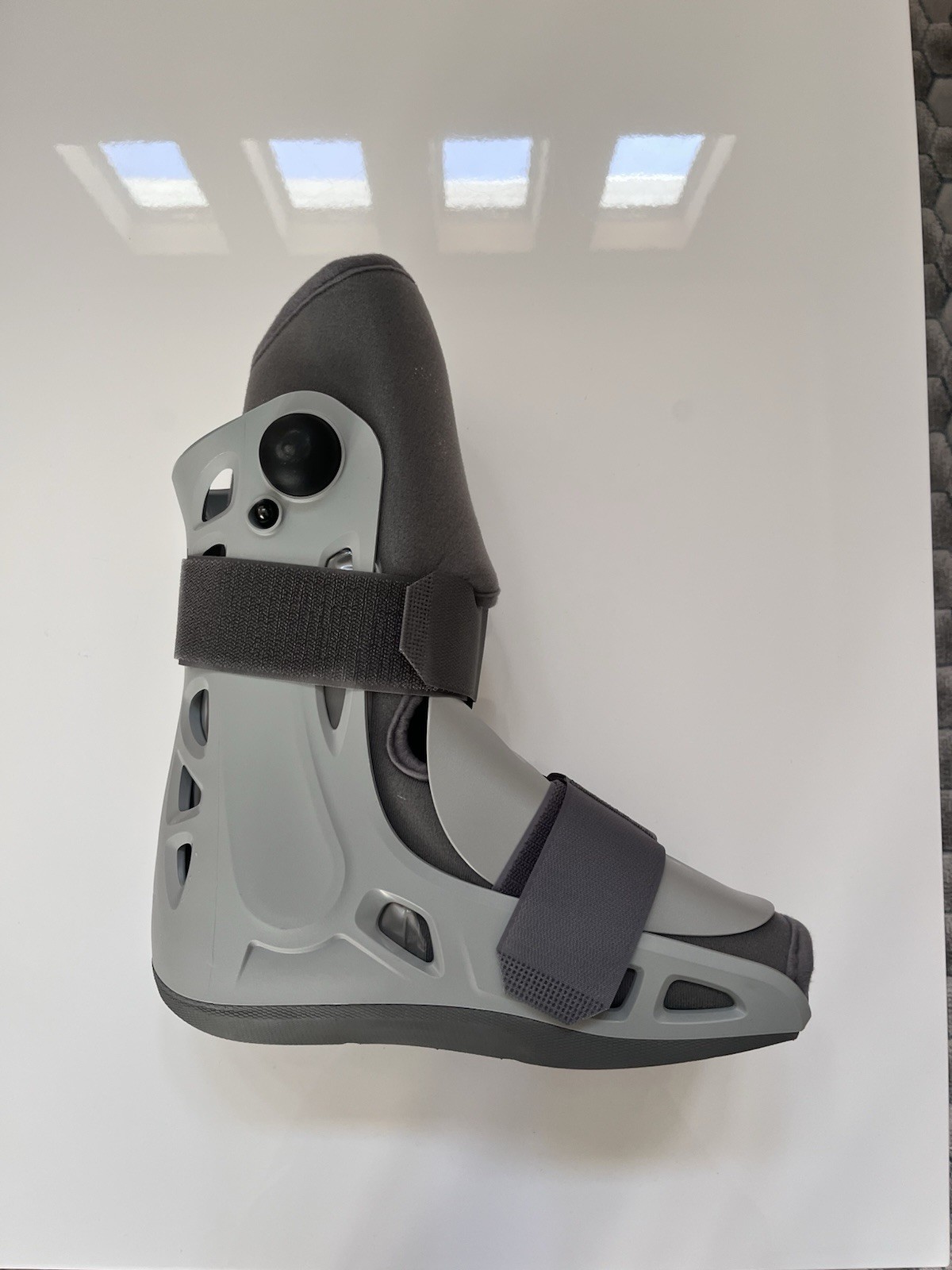 New Aircast Softstrike Short Walker Brace / Walking Boot – Gray, Size: L