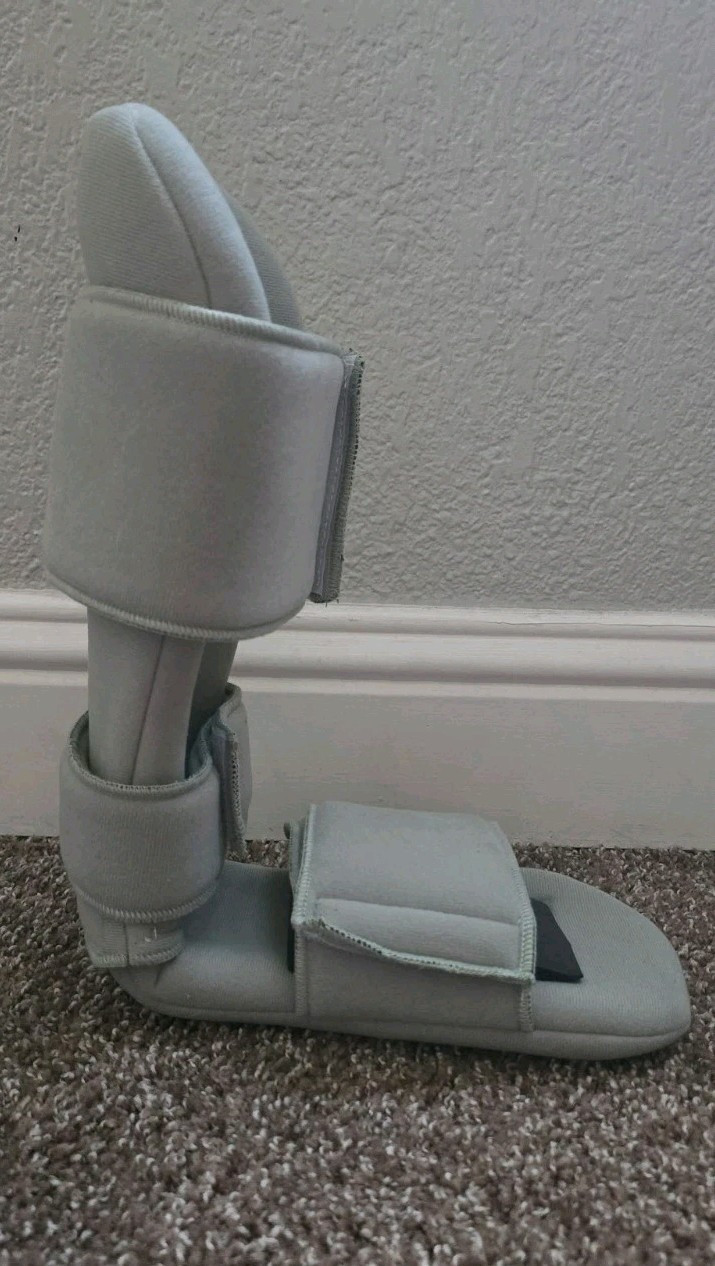 Orthopedic Walking Boot Ankle Brace Support – Size Small (S) CE Certified