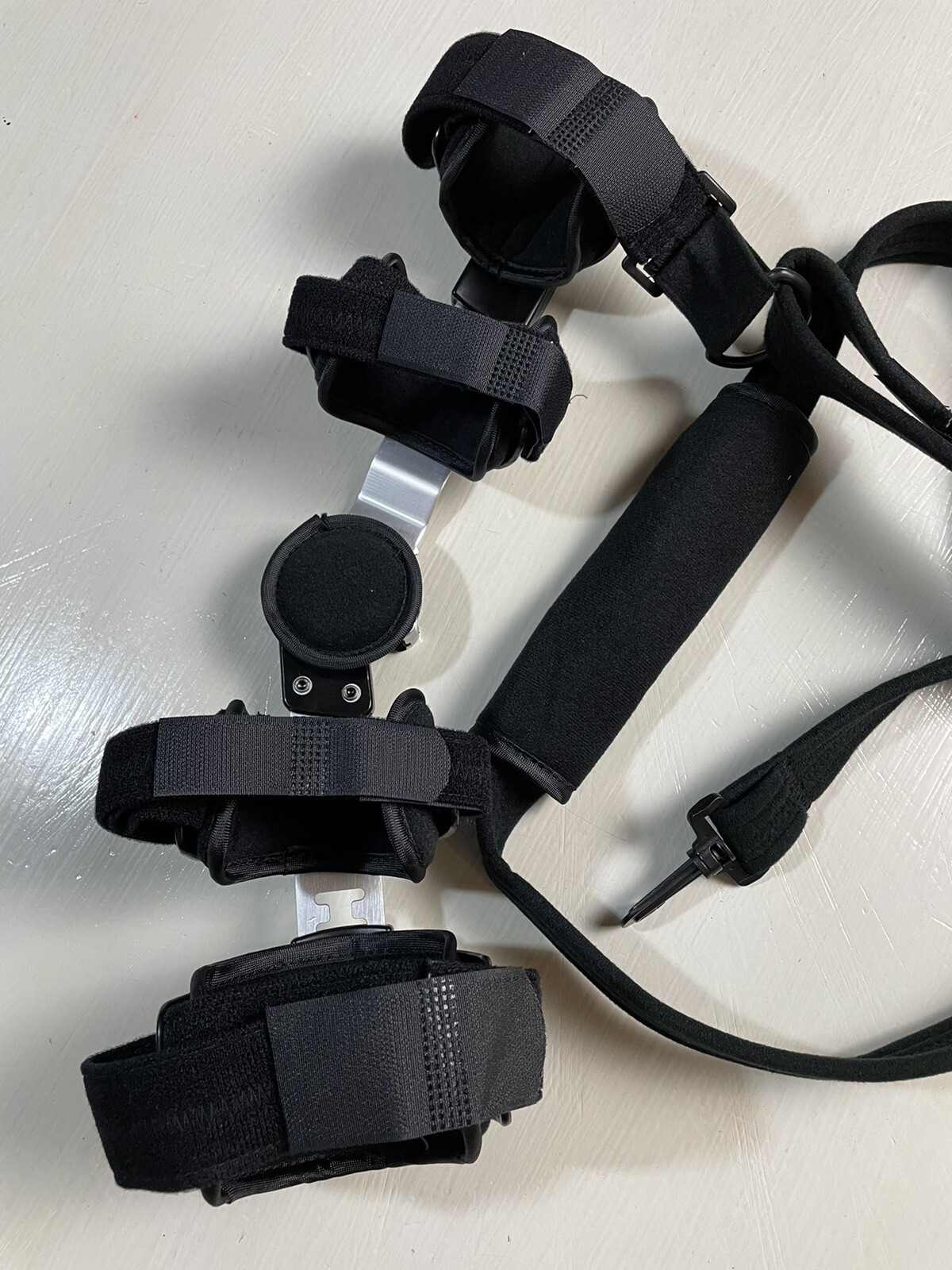 Comfortland CL Right ( One Size ) Knee Brace Hinged Adjustable Length UNI / R