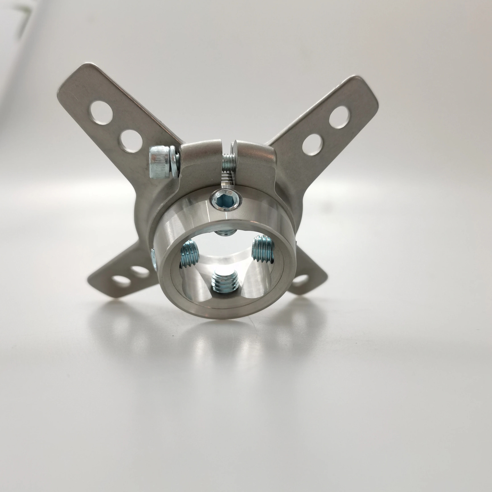 Female Four Jaws Stainless Steel Prosthetic Plate