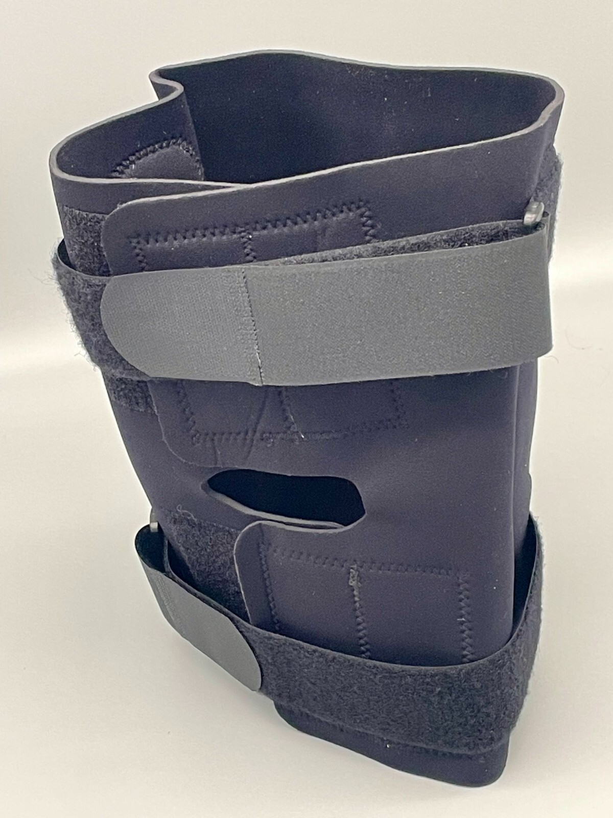 2X Large Neoprene Hinged Knee Brace Orthosis, With Front Closure. NEW.