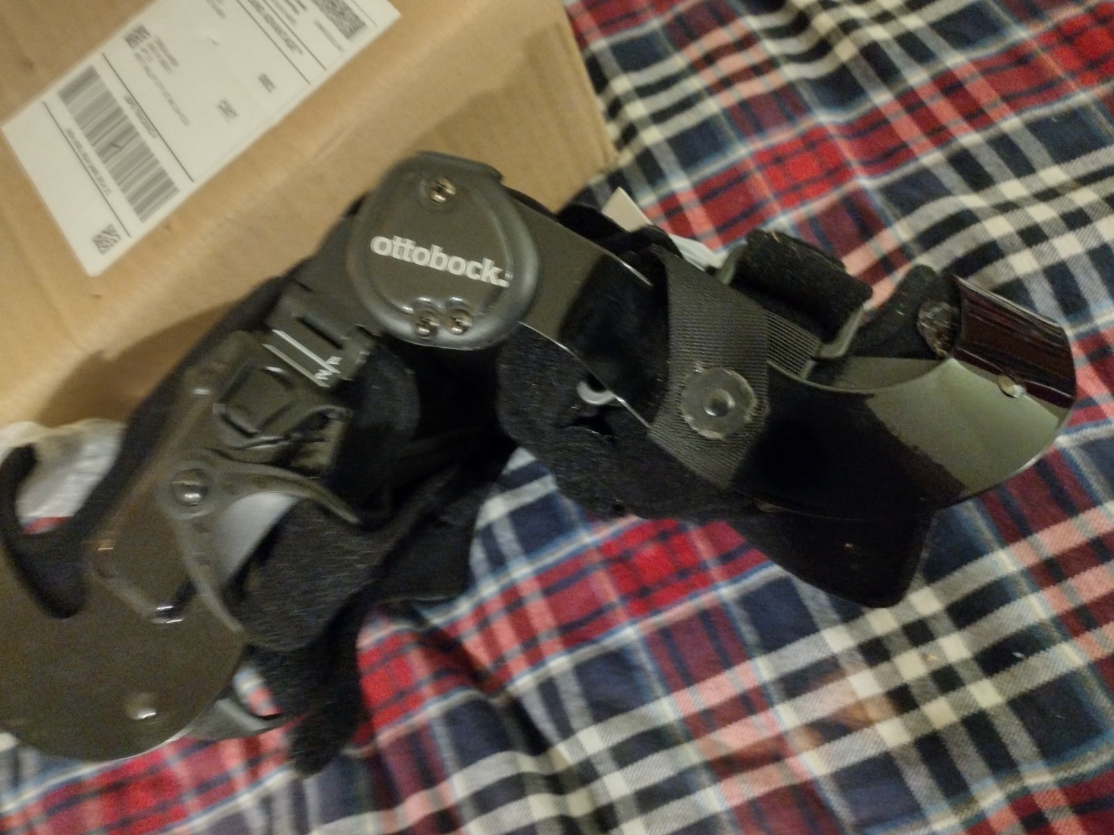 OTTOBOCK OA RESTORE- KNEE BRACE. NEW WITH CARRY BAG #50K29