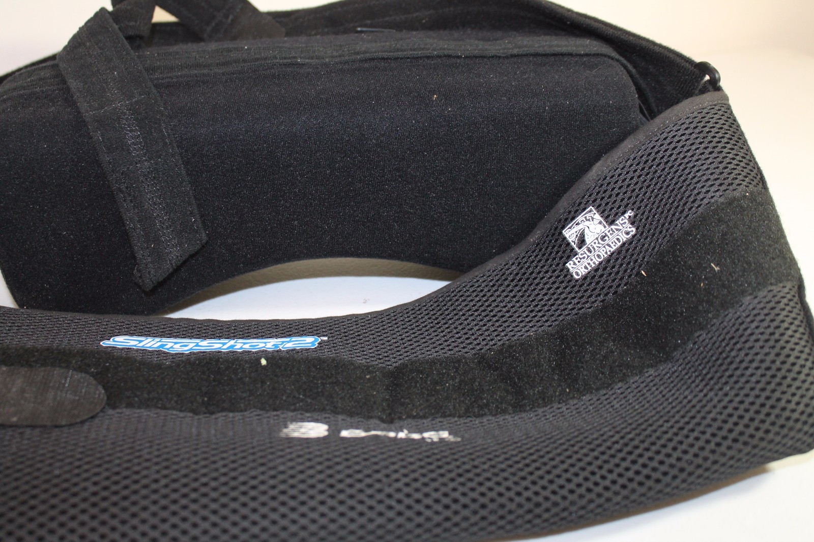 SlingShot 2 by BREG Arm Sling or Shoulder Brace with Pillow USED LARGE