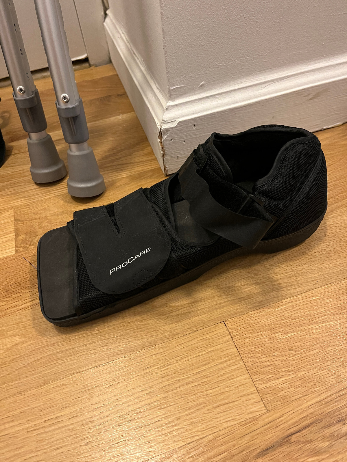 ProCare Squared Toe Post-Op Shoe Size: Large ( Wear on the left or right )