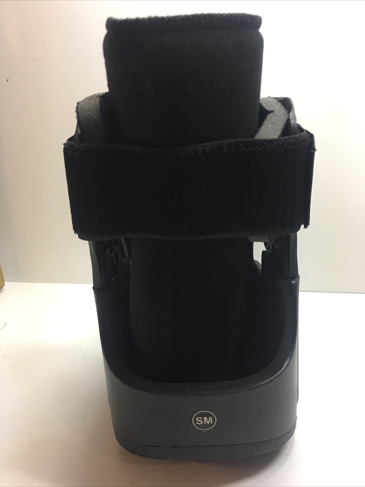 United Ortho USA14013 Short Cam Walker Fracture Boot, Small, Black New