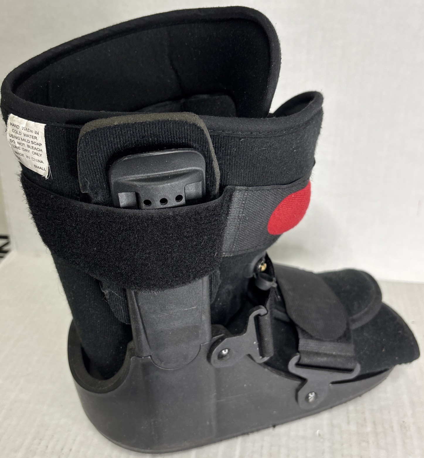 Walking Boot for Ankle Injuries & Fractures Adjustable Air Pump Size Small