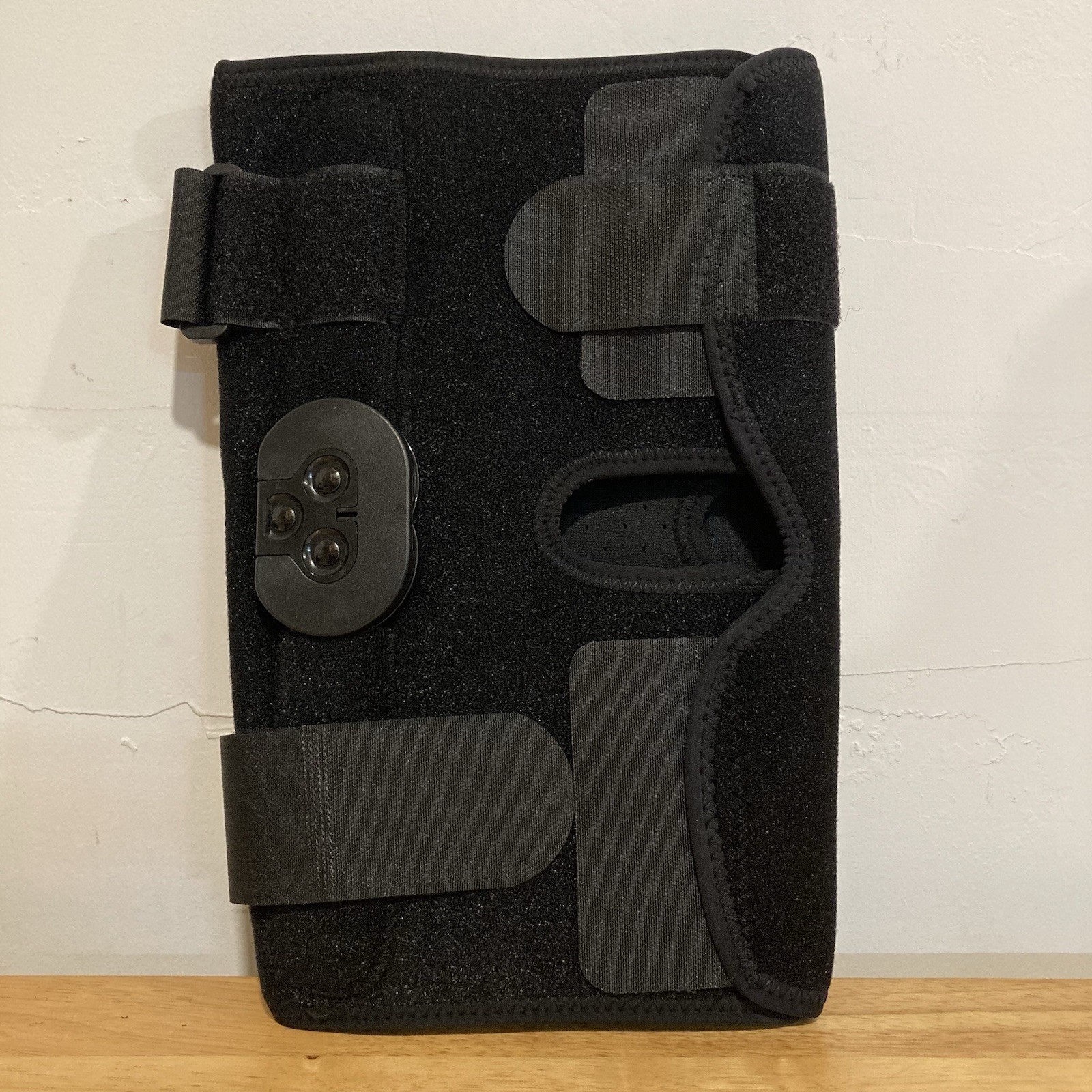 Iso-KN209 Preferred OA Dual ROM Hinge Knee Brace Universal for Left or Right
