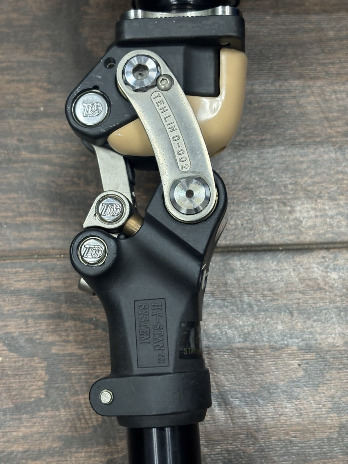HY-Stan prostetic left leg carbon fiber