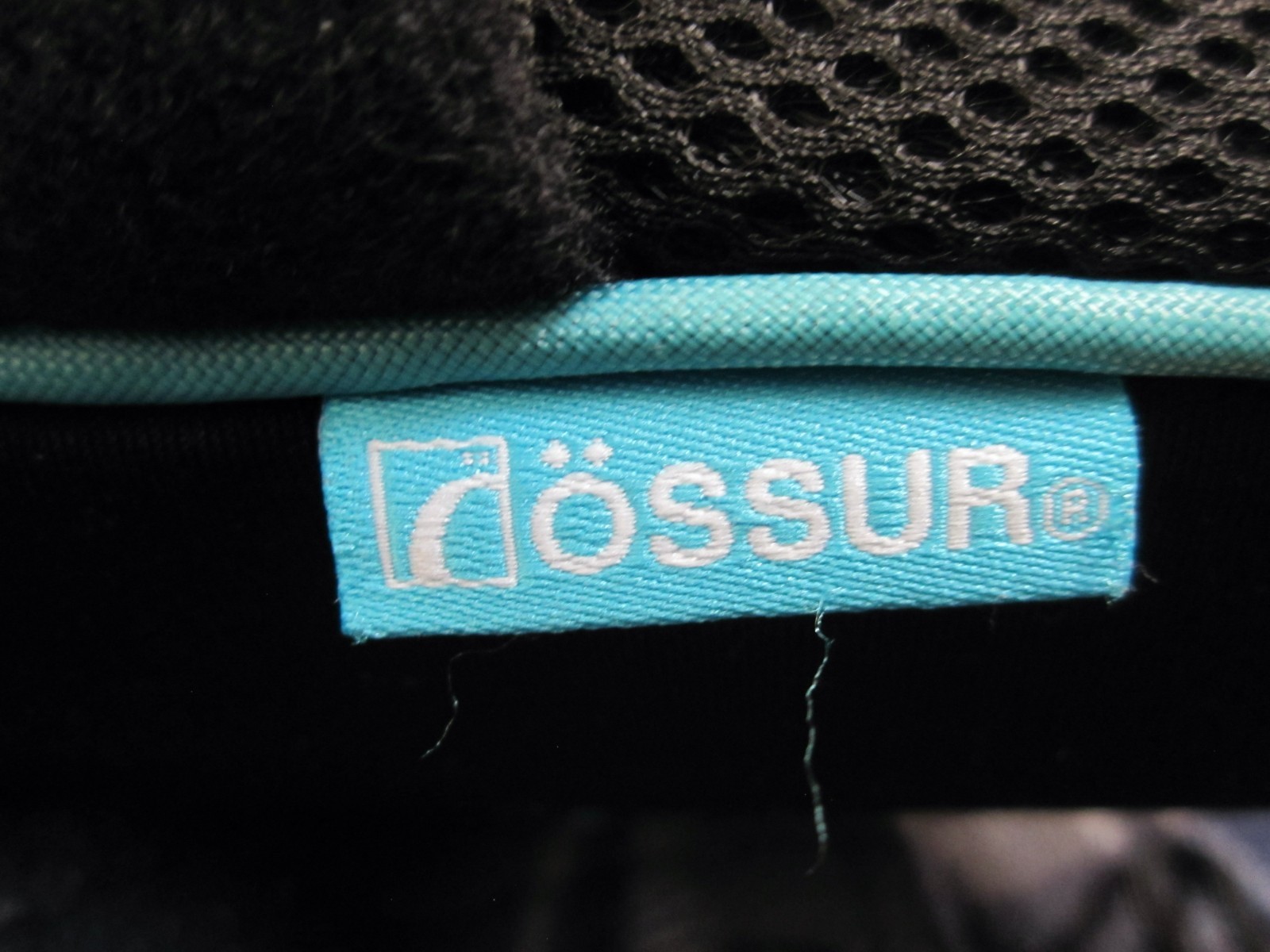 Össur Formfit Shoulder Brace Sling & External Rotation Pillow – Regular – EUC
