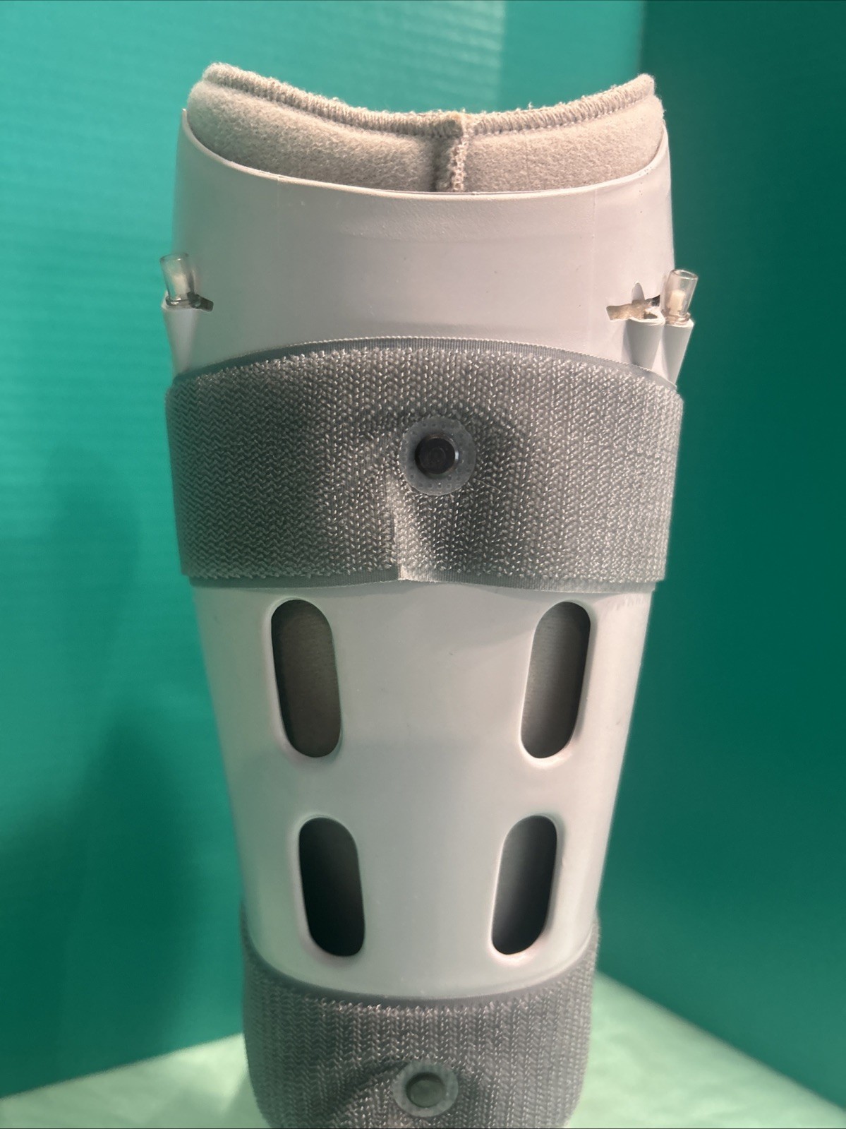 Aircast Foam Walker semi-Pneumatic Foot Leg Ankle Brace Walking Boot Medium GUC