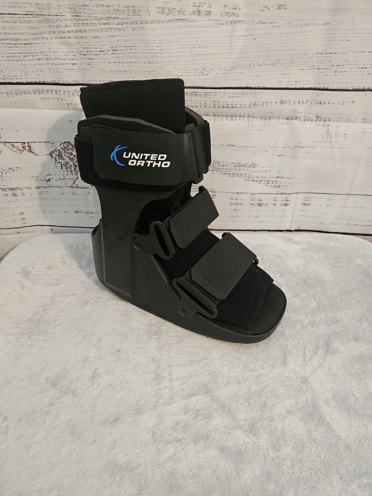 United Ortho Short Air Cam Walker Fracture Boot, Large, Black