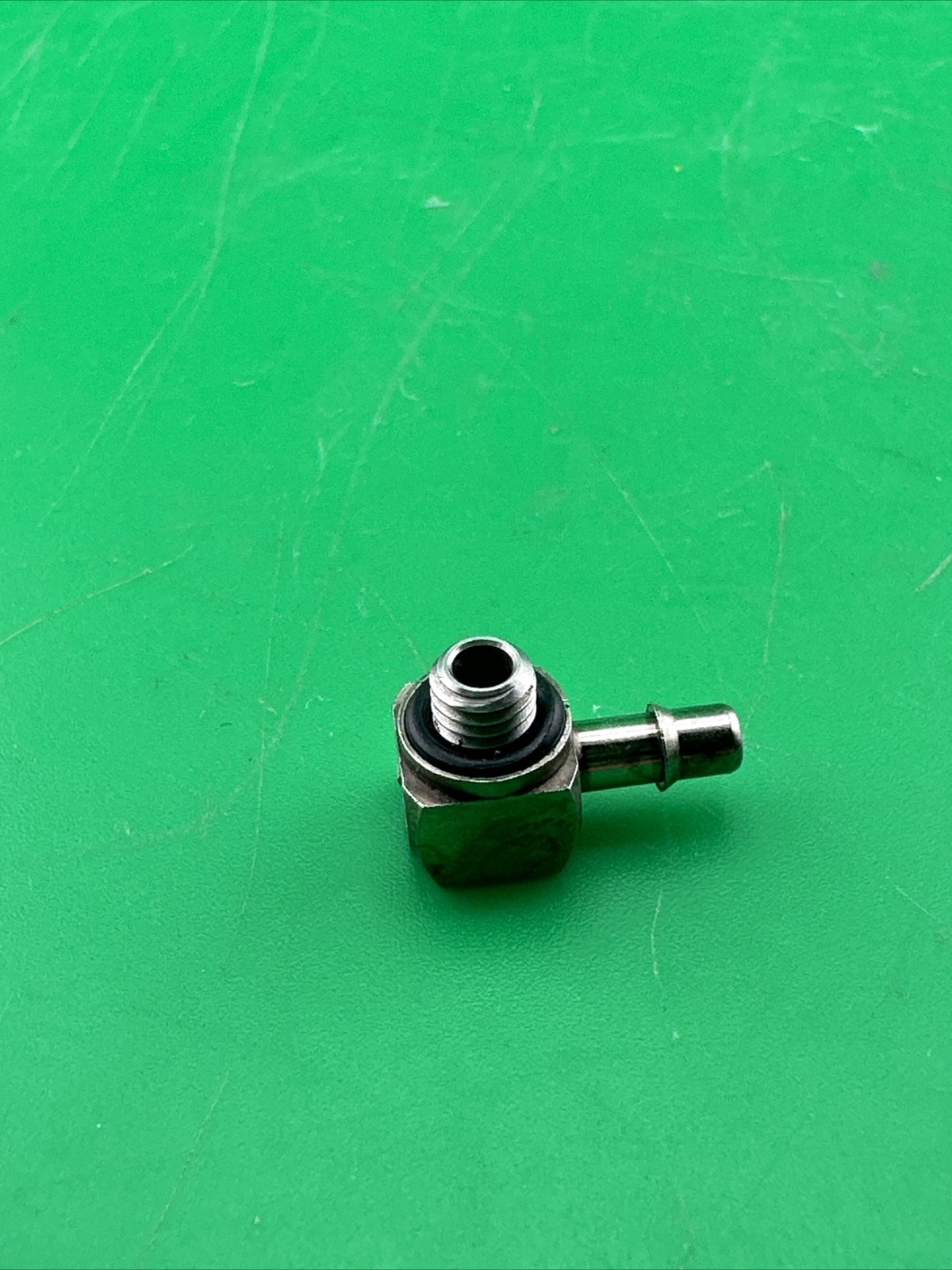 Adjustable 90° Prosthetic Vacuum Barb. Prosthetic Barb.