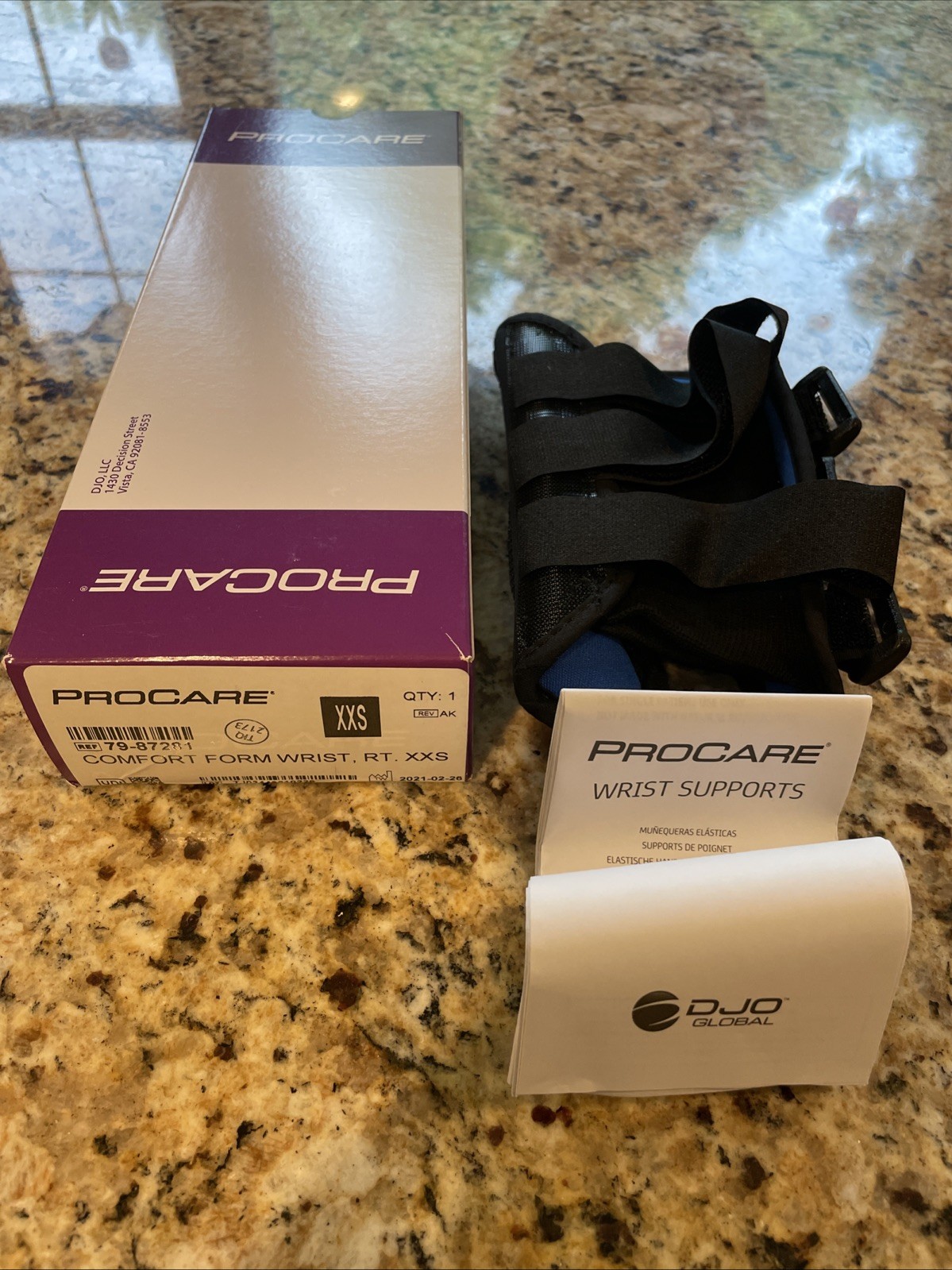 PROCARE Comfort Form Wrist Support Right XXS New 79-87281