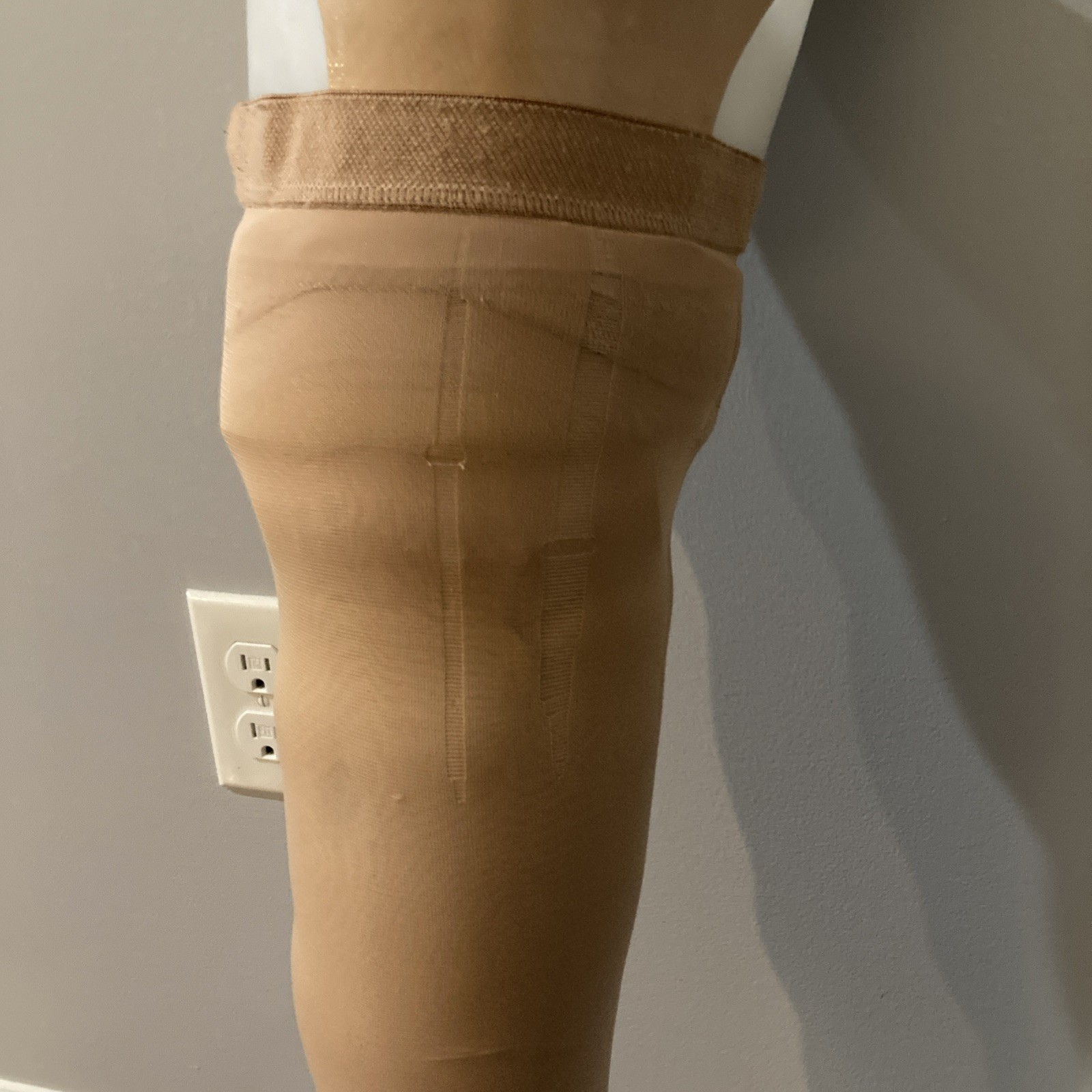 Ottobock Prosthetic Leg Above The Knee 4R72=32 Titan Right Foot Sz 24