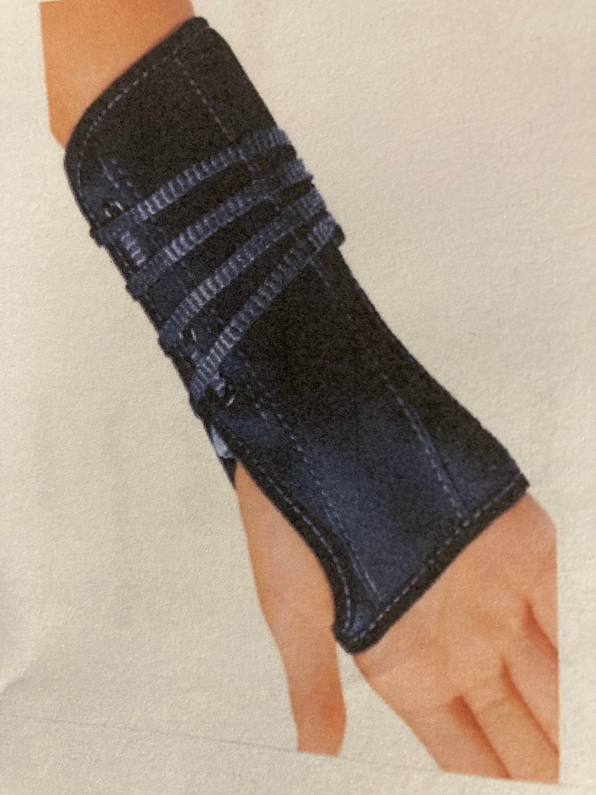 DJO Procare 79-87202 Lace-Up Wrist Support-Right -X-Small-7″ Length/6.to 7″Circl