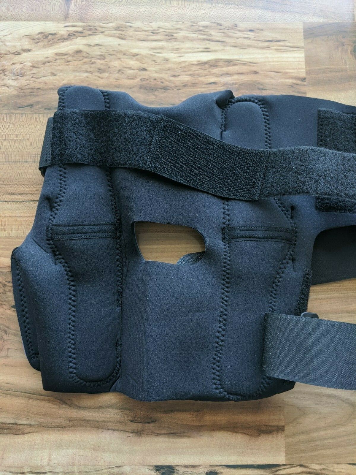 Advanced Orthopedics DELUXE Hinged Wrap Around Knee Brace Support Compression M